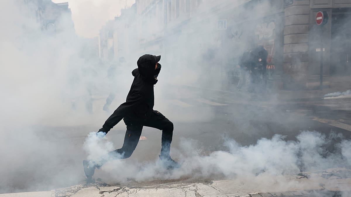 Что стоит за Blocus – движением, призывающим грабить магазины в Испании на Хэллоуин?