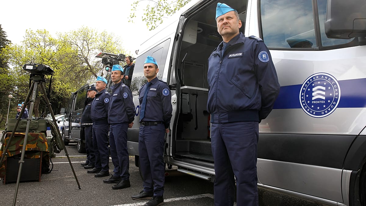 Эксклюзив: ЕС расширит полномочия Frontex по депортации мигрантов из стран вне Европы