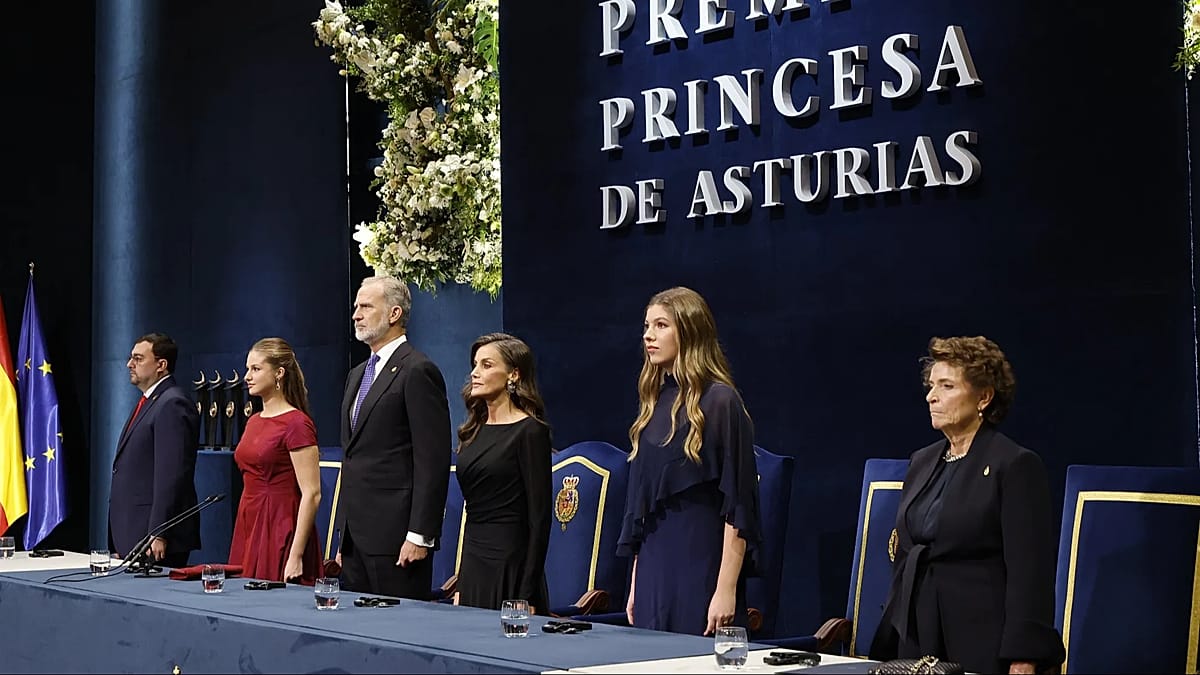 Леонор и лауреаты Princesa de Asturias отстаивают надежду перед «более мрачными временами»