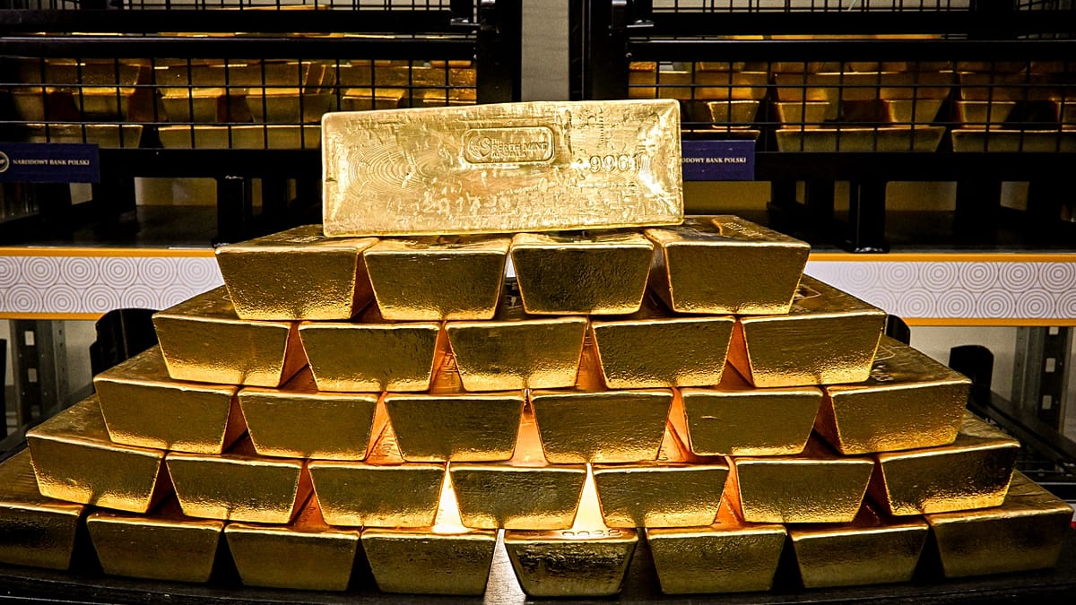 Рынок золота и центробанки: Россия и Казахстан продают, Польша и Китай покупают